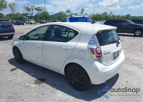 2012 Toyota Prius C One из США, поврежденный, VIN JTDKDTB33C1522173